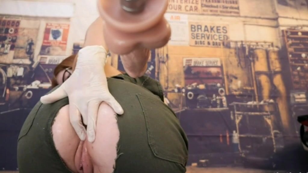 Ginger ASMR Dirty Mechanic - yout