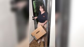 Salarrea FedEx Delivery Sex Tape Video Leaked