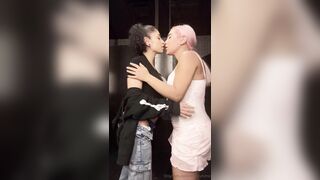 MilkyPuff and Destiny Fomo Makeout Session