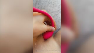 xmimirose plays with pink vibrator