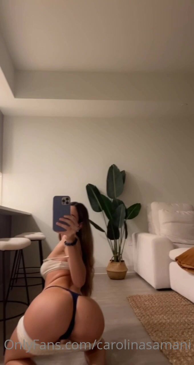 Carolina Samani Leaked Stripping
