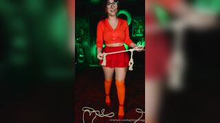 Bigtittygothegg - Velma catches a real monster