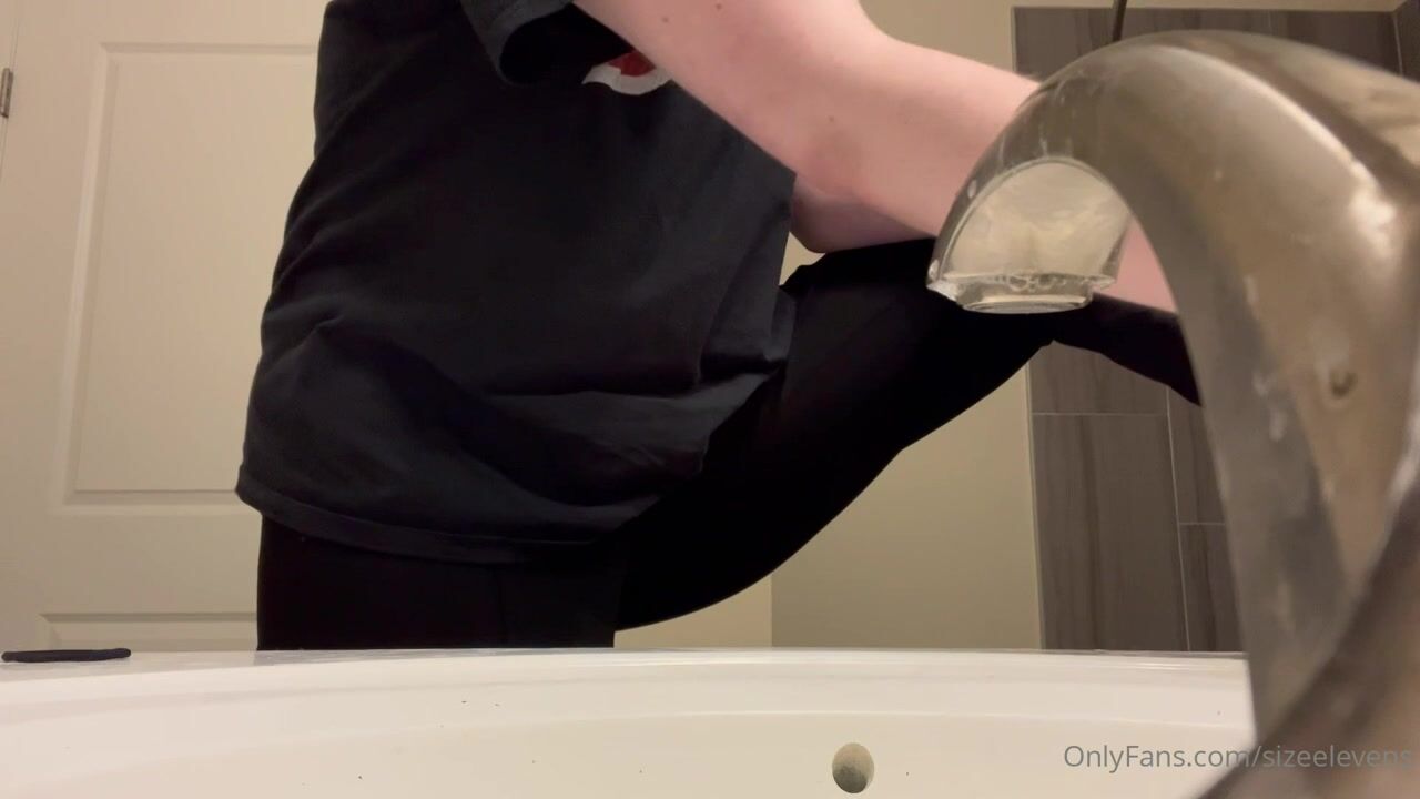 sizeelevens-BeccaFoxx