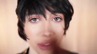 Lizzie Lestrange ASMR