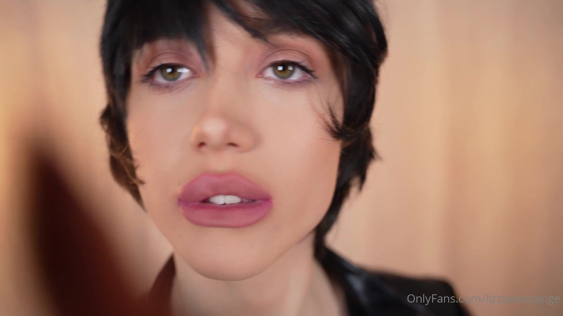 Lizzie Lestrange ASMR