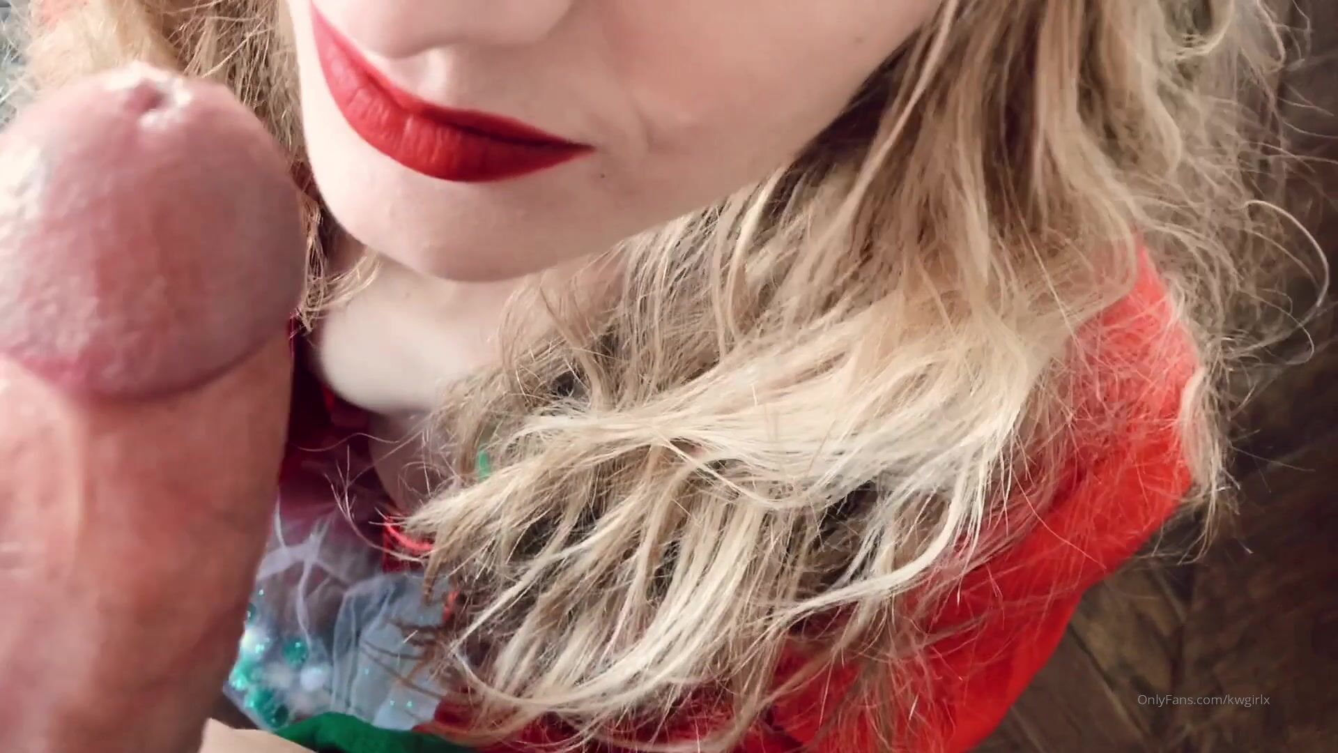 kwgirl.x elf suck dick