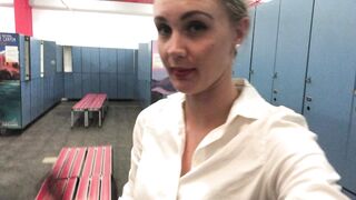 IviRoses - Risky naked gym locker room with people