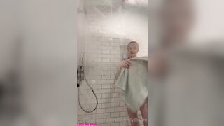 Emily Bloom - OnlyFans Showering