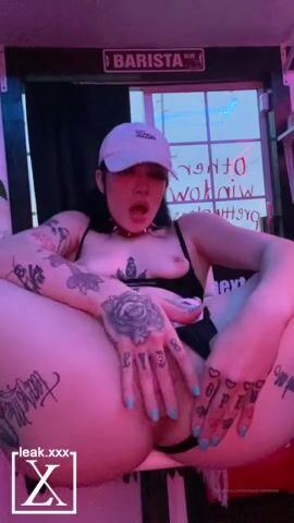 Krispykremerose work masturbation