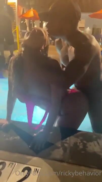 Savannah Bond Fucked In The Hot Tub While Neighbors Watching