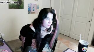 evelynclaire at Chaturbate October-31-2024_04-43-34