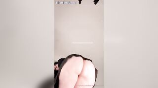 lowkeydeadinside ass clapping *resubed*