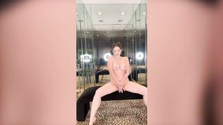 Carlotta Champagne - Nude Sexy Dance
