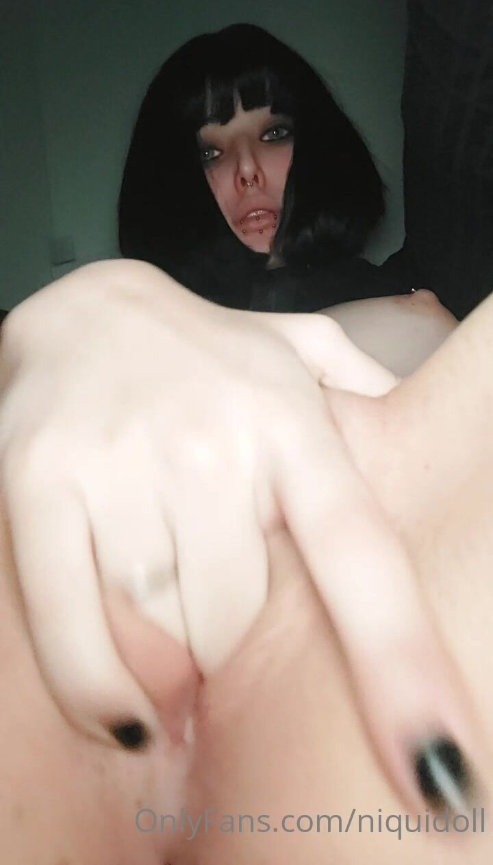 nicoleponyxo / Niquidoll