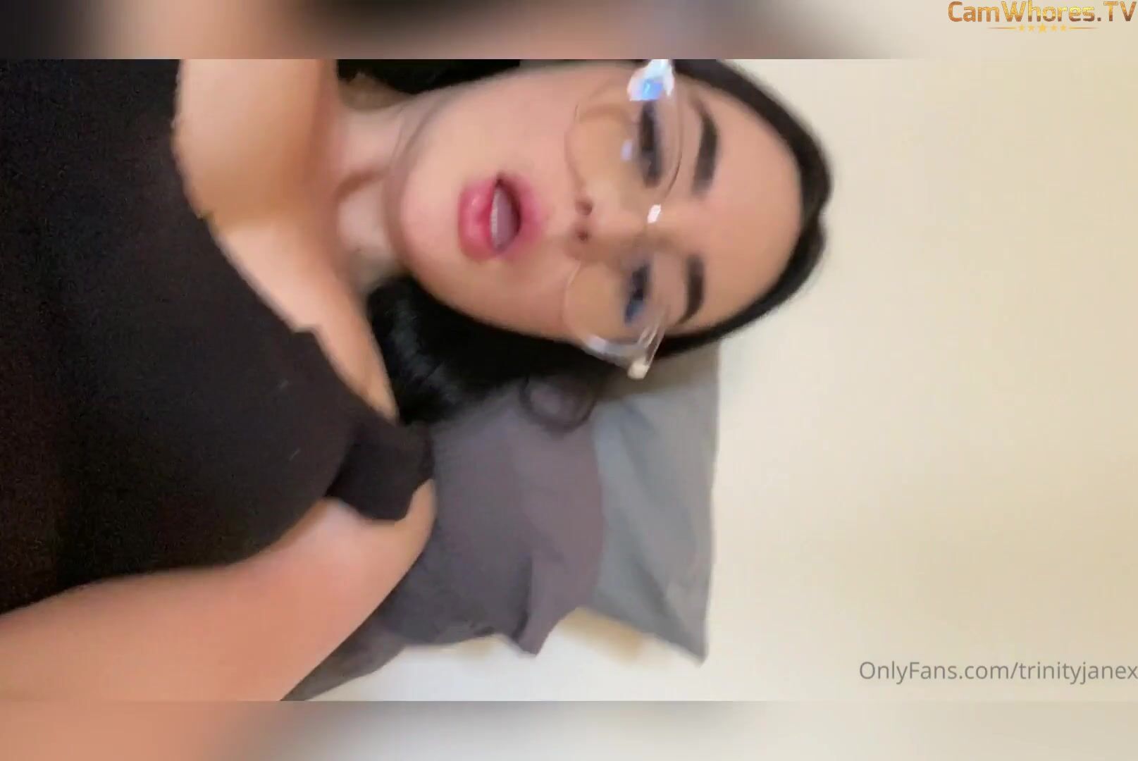 Trinity Jane - Upclose Dildo Fuck
