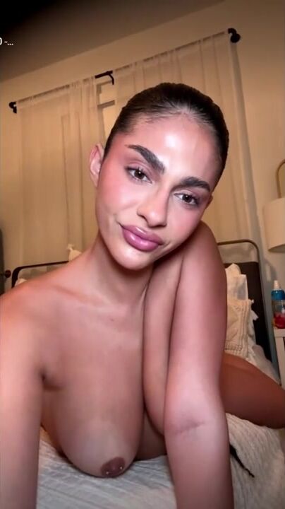 Amanda Trivizas onlyfans Live stream 28-02-25