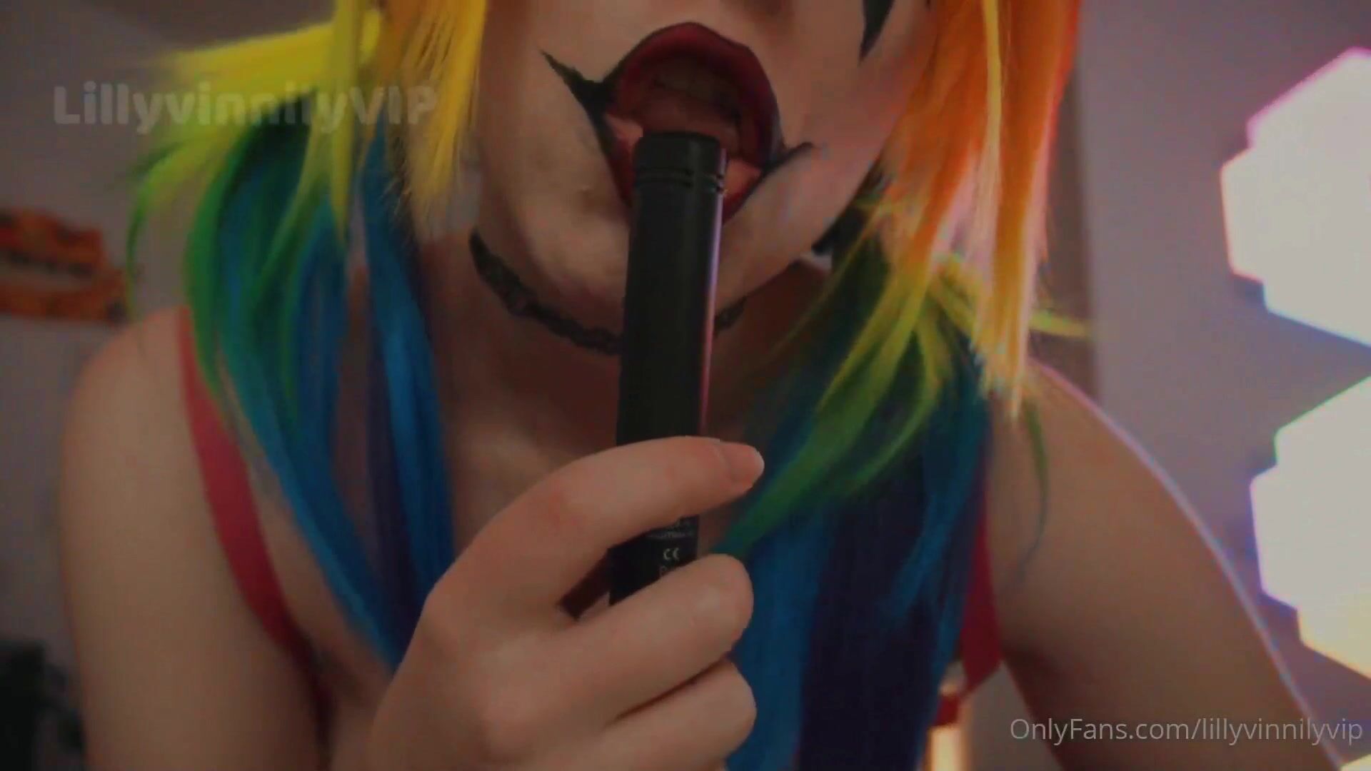 lilly vinilly onlyfans clown