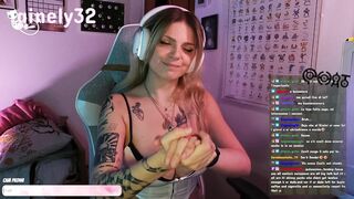 ainely32 showing off