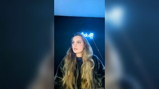Lana Roosje Full Live
