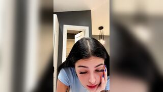 Malu Trevejo Live Squeezing tits and talking about boob