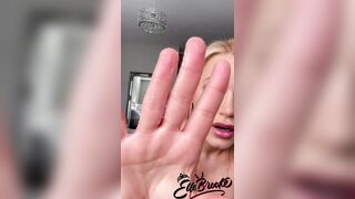 elle brooke