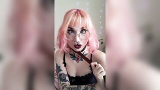 fucktoyjude love being a dumb dolly n making myself dizzy ????