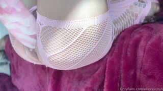 ellexxaurus - hairy pussy fuck machine