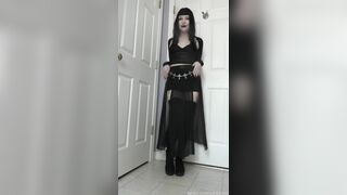 Ash sexy goth babe solo squirt