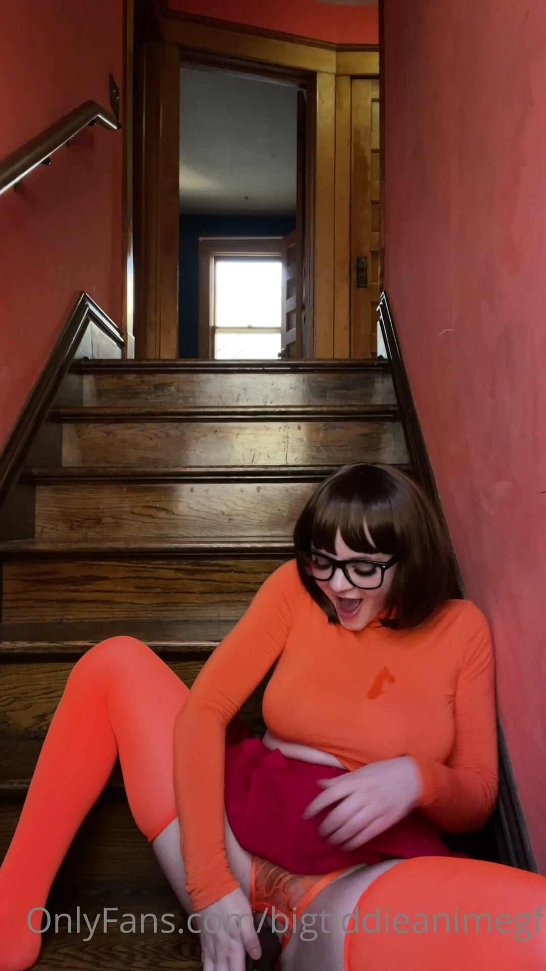 NutonMyBangz Velma Squirt