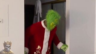 Queen Rogue Fucks The Grinch