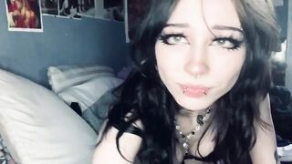 Via Inka - Petite Emo Viakitty Plays with Big Toy