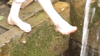 Galya and Jenya - Two girls walk barefoot in the city