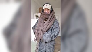 hotgirlmeg0 why go to the gym when I can stay and do squats on you