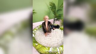 Stefania Ferrario ball pool
