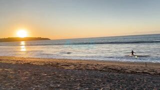 Daniela Ruiz y amiga plata nudista