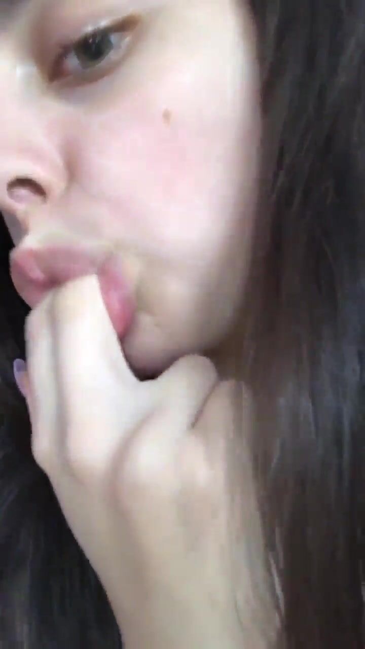 IG Slut Nadia Finger Sucking