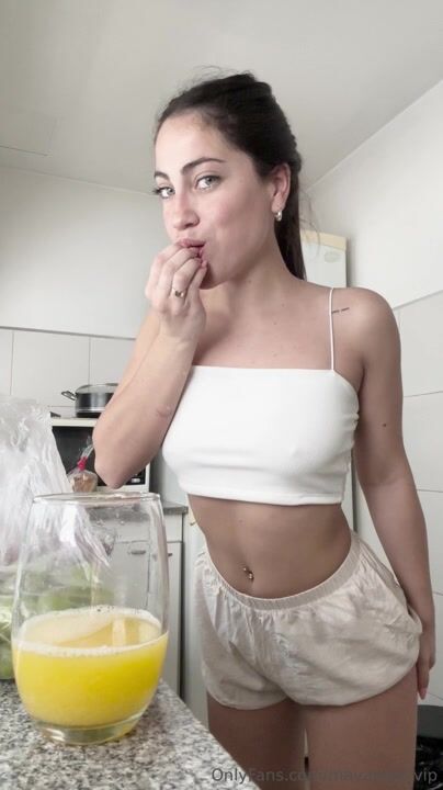 Mayaraya In the kitchen