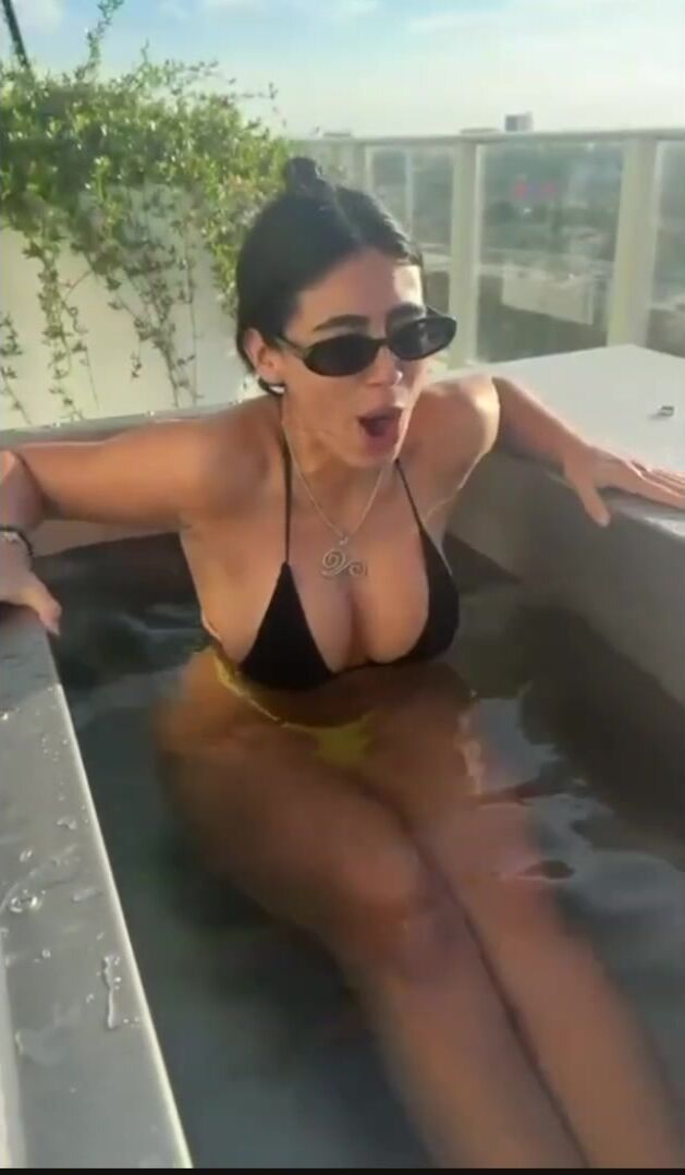flexwness | Vanessa Legrow Cold Water FANFIX