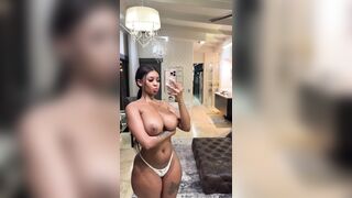 Ontlametseofficial  bunnypandora Topless Tease