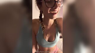 Titi skinny babe PoV squirting solo