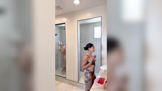 bonnie and clyde - shower fuck