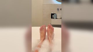 maligoshik  - feet bath