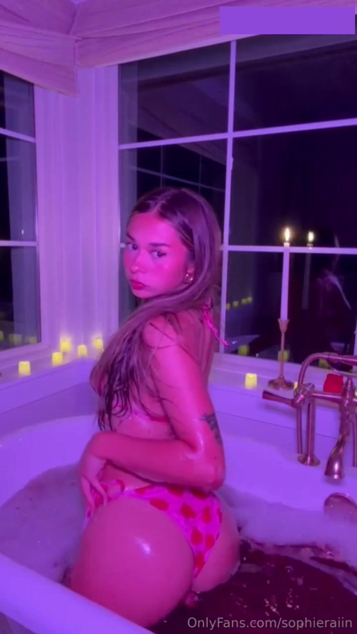 Sophie Rain