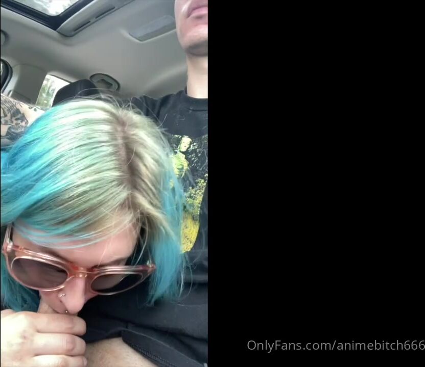Animebitch666 car head