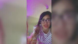 AdelineBri (Video 8)