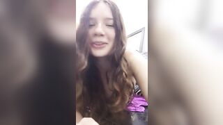 pequitas girl facecast