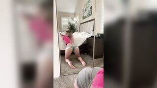 StPeach Showin her amazing ass[YOU NEED THIS]