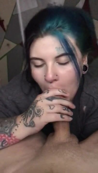 Alt Girlfriend Deep Throats Good!! Amateur