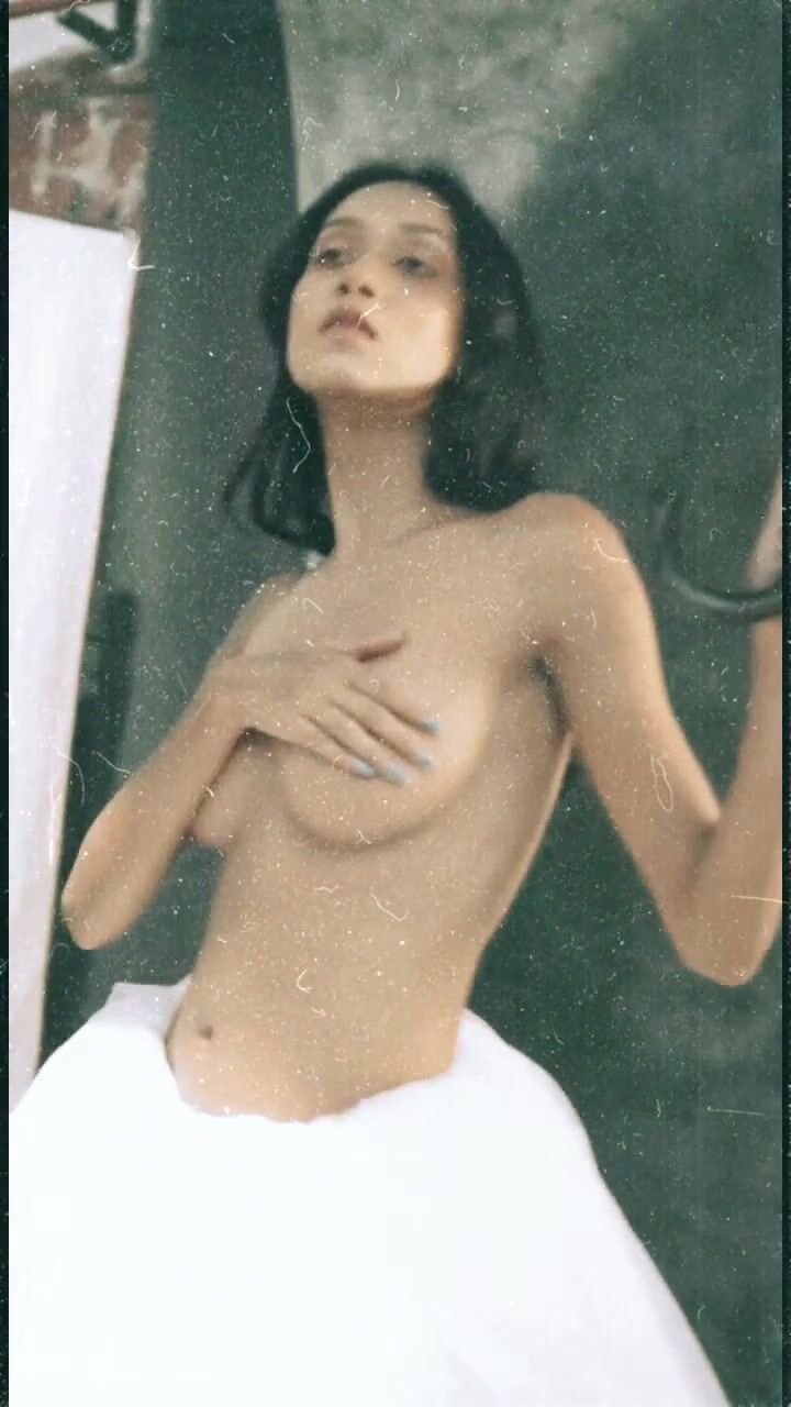 Titama semi nude