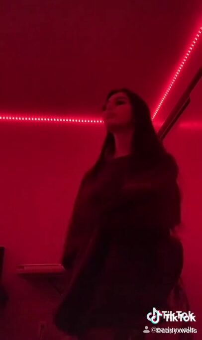 Carlyxwells reupload
